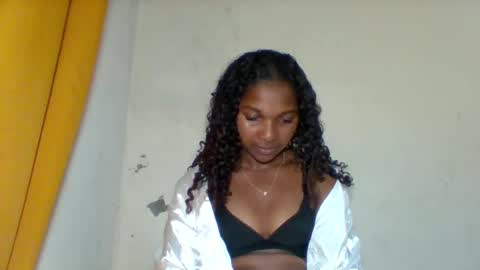 mila_lunah online show from May 7, 6:55 pm