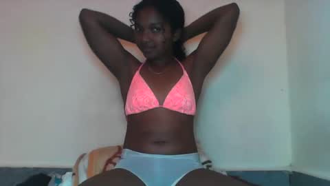 mila_lunah online show from March 16, 5:44 am