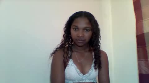 mila_lunah online show from April 23, 4:09 am