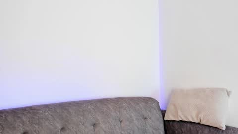     online show from January 5, 8:52 pm