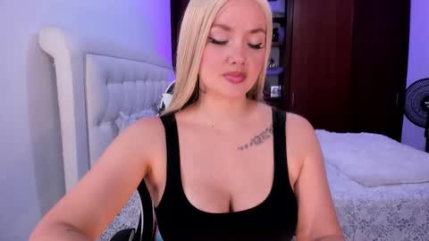 Mila online show from November 28, 12:02 am