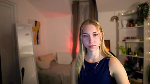 MilaBunny1 online show from January 14, 11:15 am