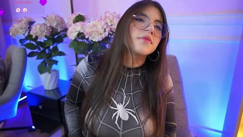 milacrave online show from March 25, 1:25 pm