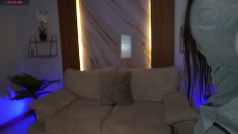 milacrave online show from December 2, 11:56 am