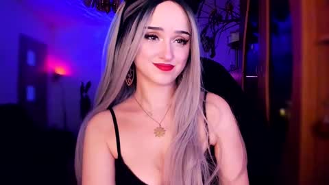 MiladyJolie online show from December 9, 11:56 pm