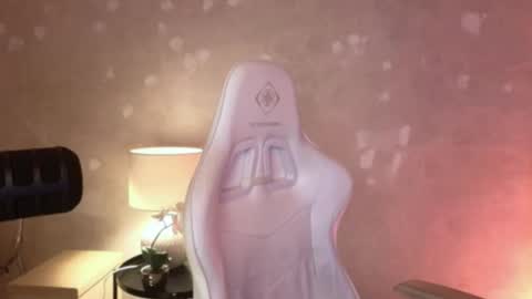 Mila Fleur online show from November 24, 3:25 pm