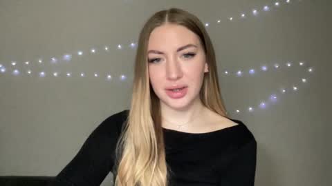 Milana online show from December 6, 1:33 pm