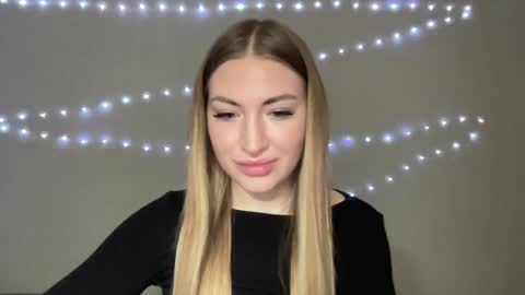 Milana online show from December 4, 7:01 pm