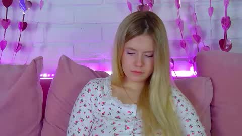 MilanaBalmain online show from February 16, 5:18 am