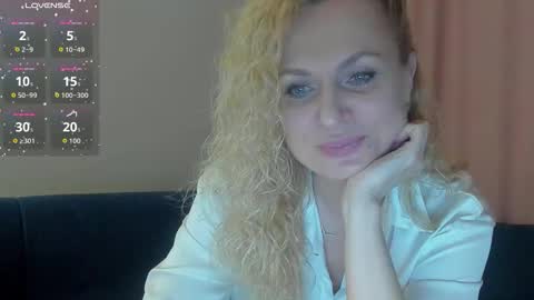 milanna_x online show from November 18, 8:43 pm