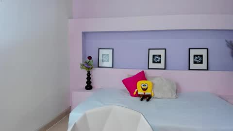 Mila Rose online show from December 3, 12:38 pm