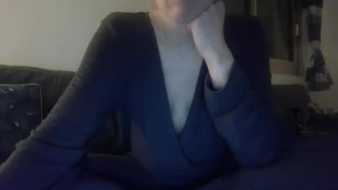 milasexypaws online show from January 17, 10:39 pm