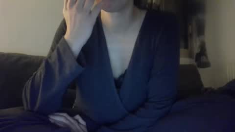 milasexypaws online show from January 9, 10:36 pm