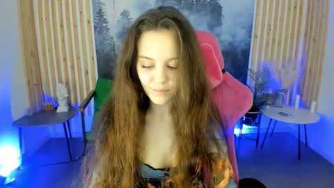 milastoyne online show from December 3, 7:55 am