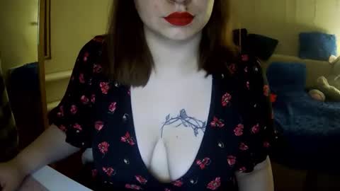 Milaxcute online show from October 19, 9:33 am