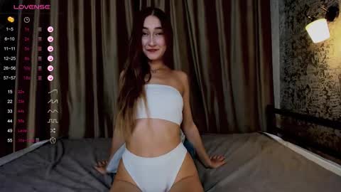 Mia online show from September 13, 9:28 am