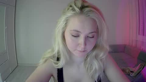 Milena new nonude shy blonde natural online show from March 8, 2:04 am