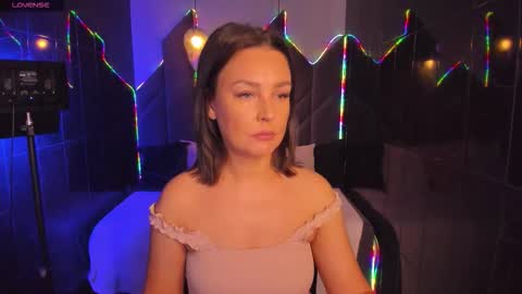 Milena online show from September 18, 8:18 pm