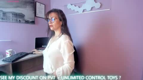 Milena online show from February 3, 11:15 am