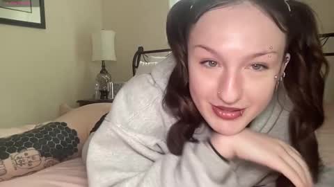 miley_monroee online show from March 12, 11:12 pm