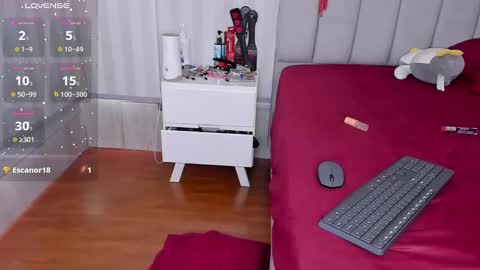 MILEY  online show from September 18, 2:48 pm