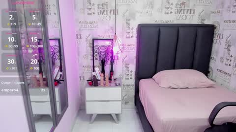 MILEY  online show from January 20, 12:28 pm