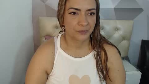 milf_hugeboobs online show from February 12, 11:12 am