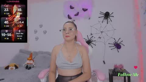 Aura  online show from October 25, 3:14 am