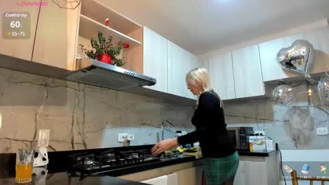 ASHLEY online show from January 9, 1:56 pm