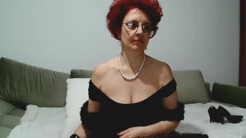 Milfsupreme online show from February 27, 9:04 pm