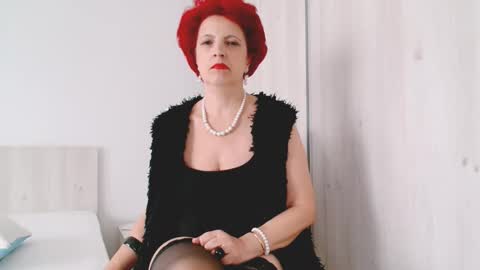 Milfsupreme online show from October 8, 11:47 am