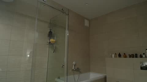 milla bella online show from January 12, 7:08 pm