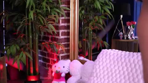 milla_serene online show from February 4, 6:27 am