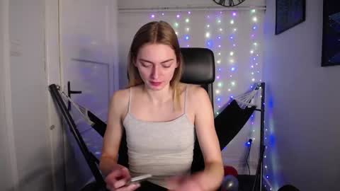 millie_lacroix online show from January 28, 9:19 am