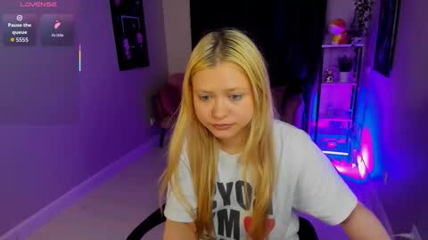 Millie online show from October 4, 3:27 pm