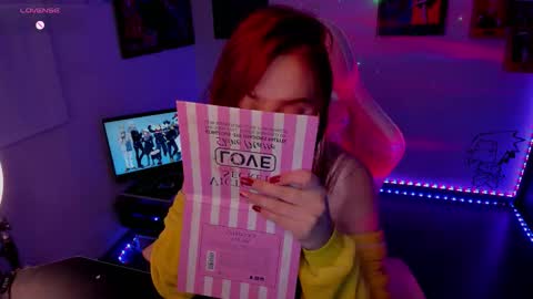 Monkey D Maddie online show from September 25, 3:05 am