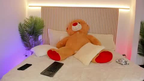 miluu online show from July 16, 8:57 pm