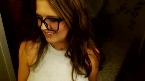 Mindy online show from April 14, 7:30 am