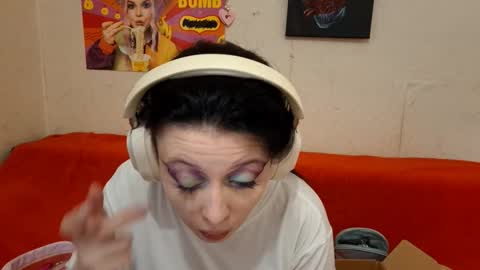 Mindy online show from February 20, 6:37 am