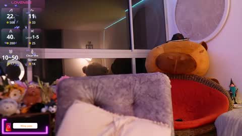 My name is Fer Nice to meet you  give it a thumbs up please its important online show from September 23, 4:43 am