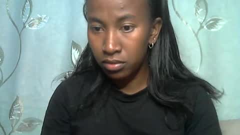 minouch211907 online show from April 12, 3:59 pm