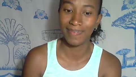 minouch211907 online show from December 17, 2:32 pm