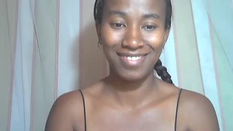 minouch211907 online show from October 25, 4:53 am