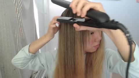 mira_g online show from October 7, 11:36 am