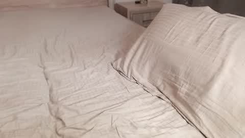 mira_jade online show from October 22, 7:19 pm