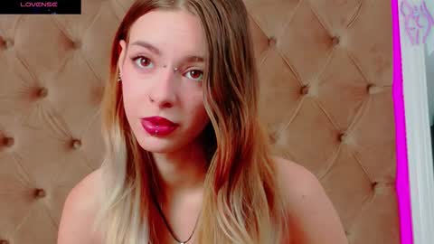 mira_lynxx online show from October 16, 4:59 am