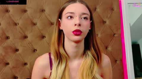 mira_lynxx online show from January 6, 5:11 am