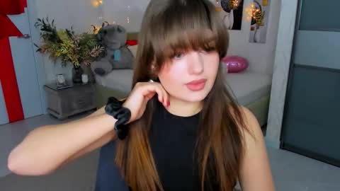 Emma online show from March 4, 4:20 pm