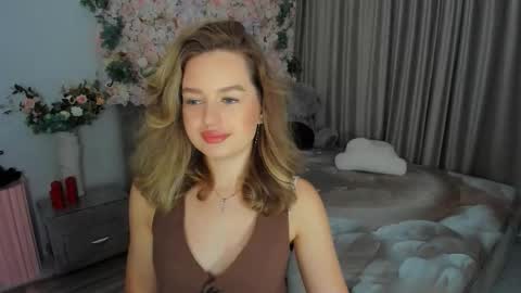 Emma online show from September 8, 7:24 pm