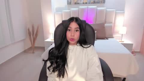 miranda_crawfor online show from October 3, 4:17 am